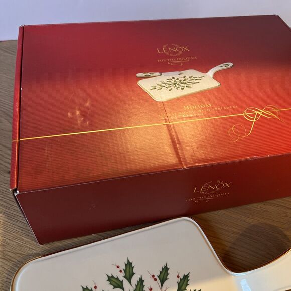 Lenox Holiday Paddle Cheese Board Holly Berry EUC W Box - Picture 11 of 12